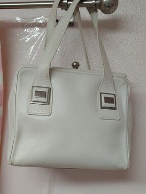 Vintage White Handle Bag